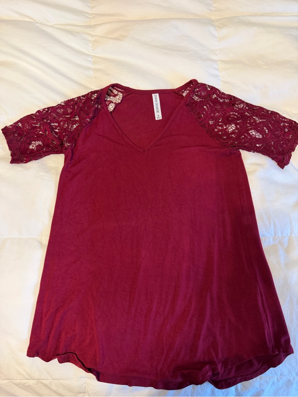 Women's V-Neck Lace Sleeve Top in Burgundy